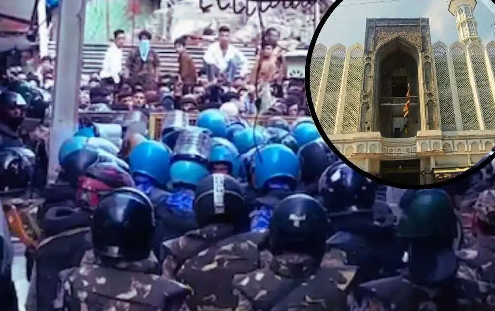 उज्जैन में शाही-मस्जिद का हिस्सा तोड़ने के विरोध में बवाल