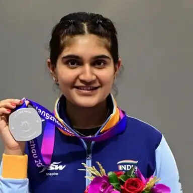भारतीय शूटर ईशा सिंह 