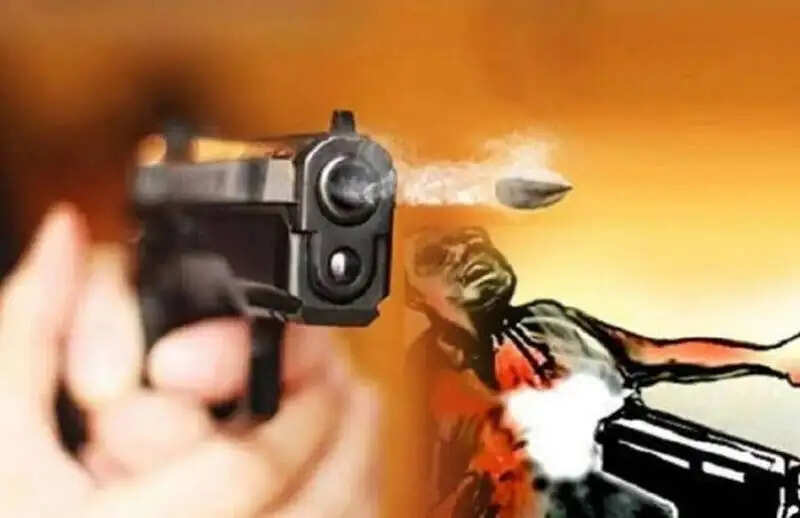 लखनऊ में दिनदहाड़े 3 लोगों की गोली मारकर हत्या