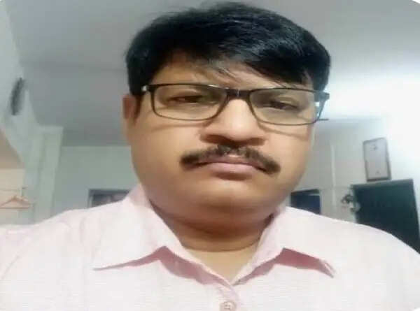 पीसीएस अधिकारी हरीश चंद्र बर्खास्त 