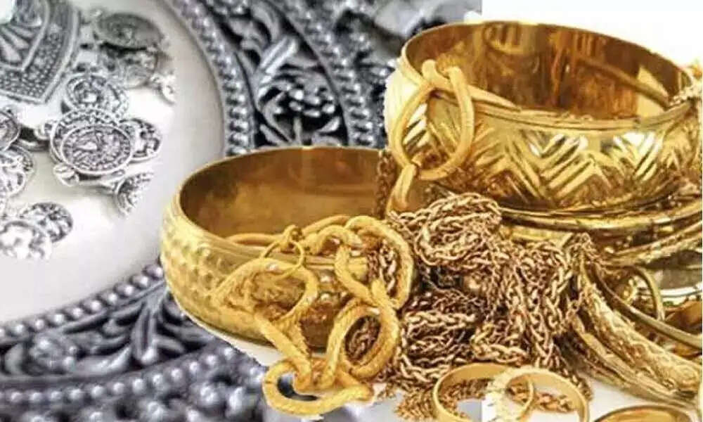 सोना और चांदी के रेट गिरे